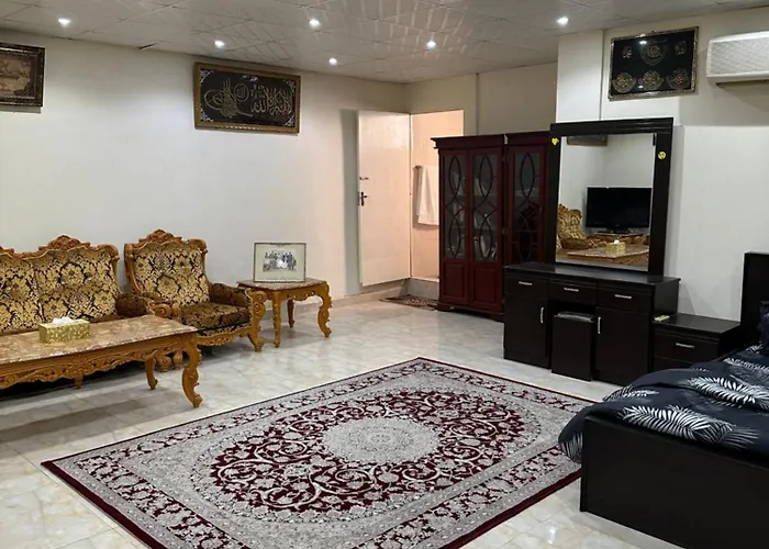 Al Ramla, Na\'Eem Bin Masoud St#8, Villa#10