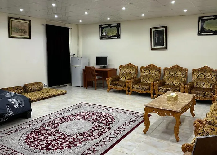 Al Ramla, Na\'Eem Bin Masoud St#8, Villa#10