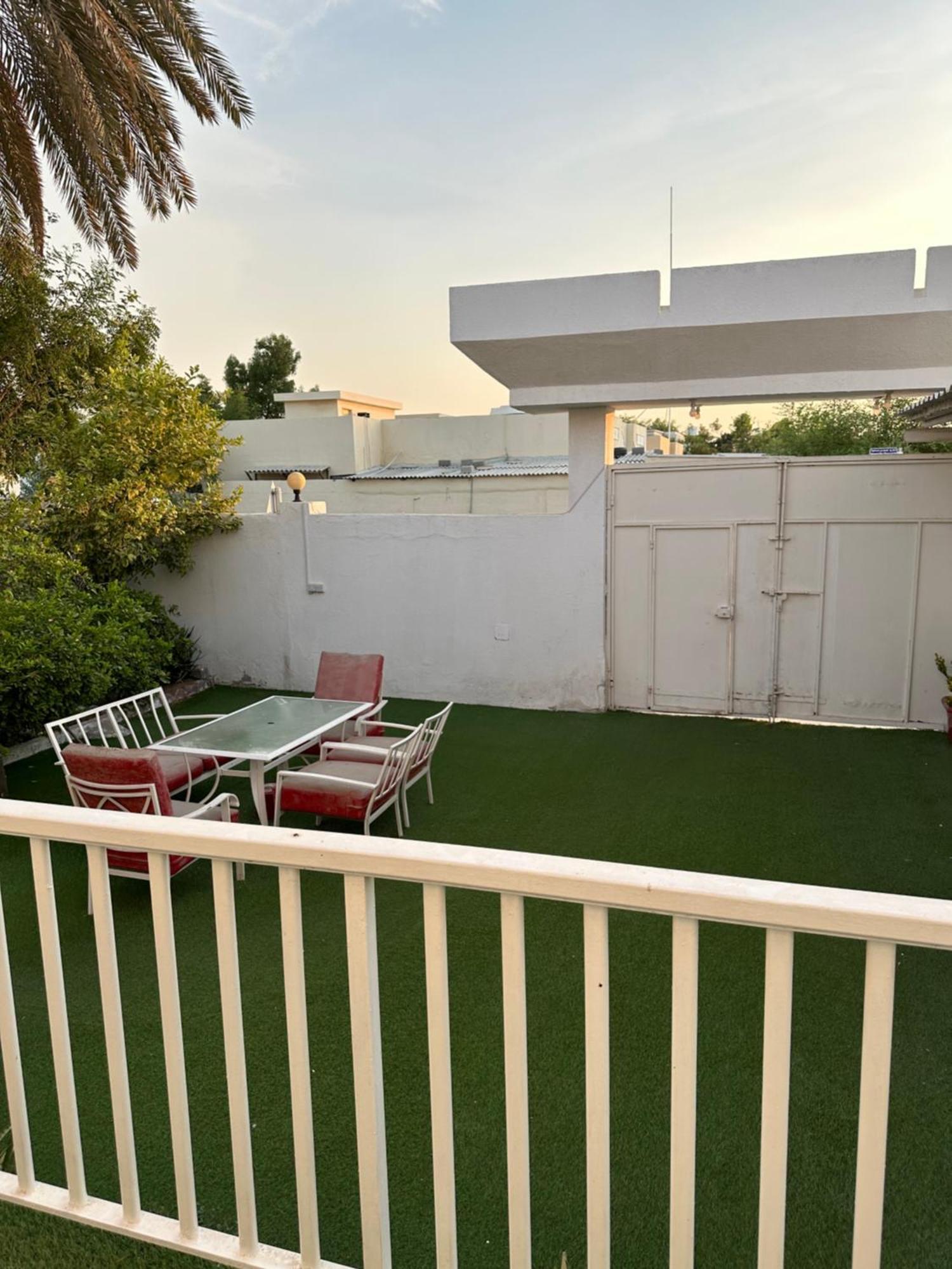 Homestay Al Ramla, Na'eem Bin Masoud St#8, Villa#10 Sharjah