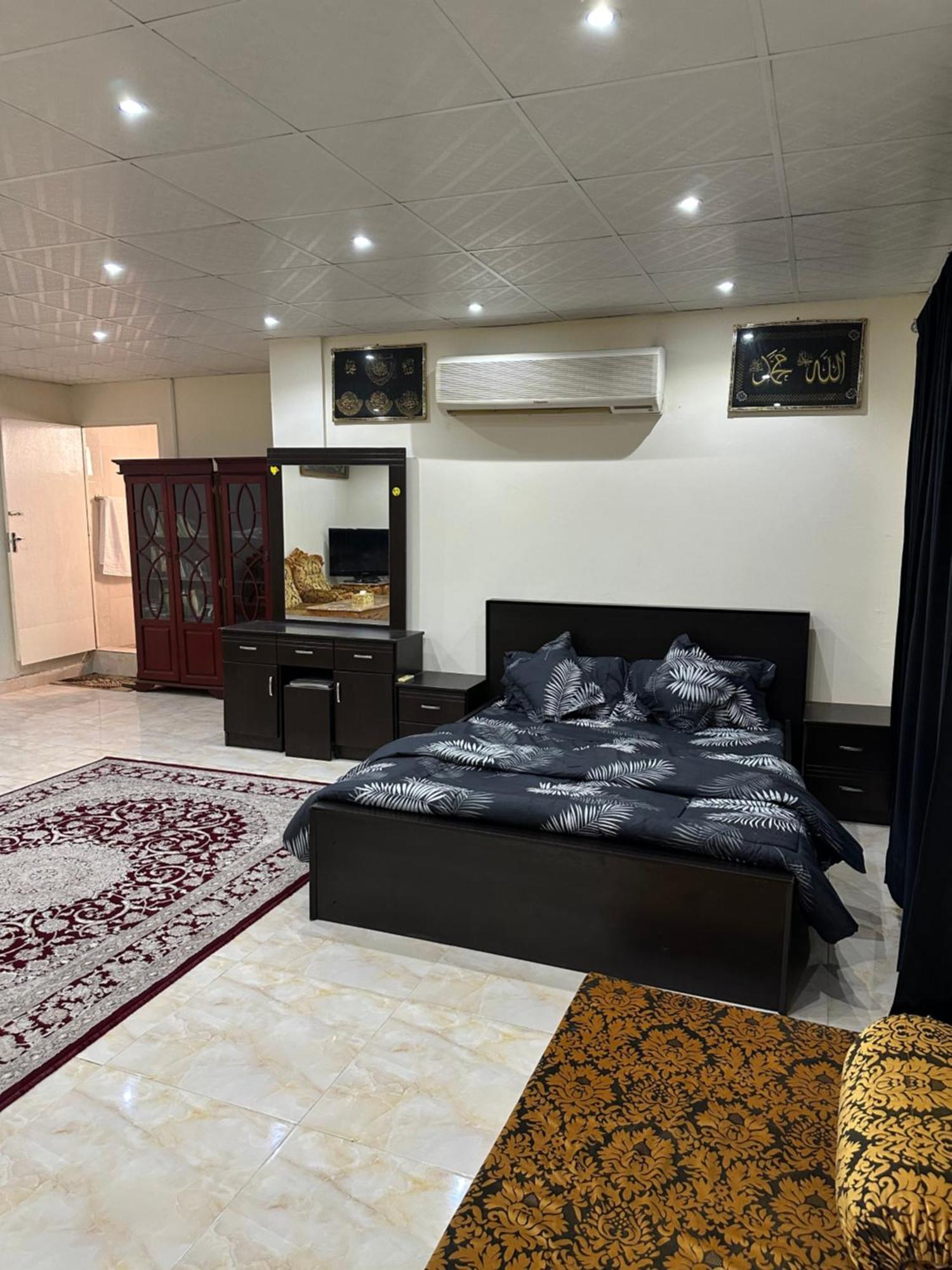 Al Ramla, Na'eem Bin Masoud St#8, Villa#10 * Sharjah